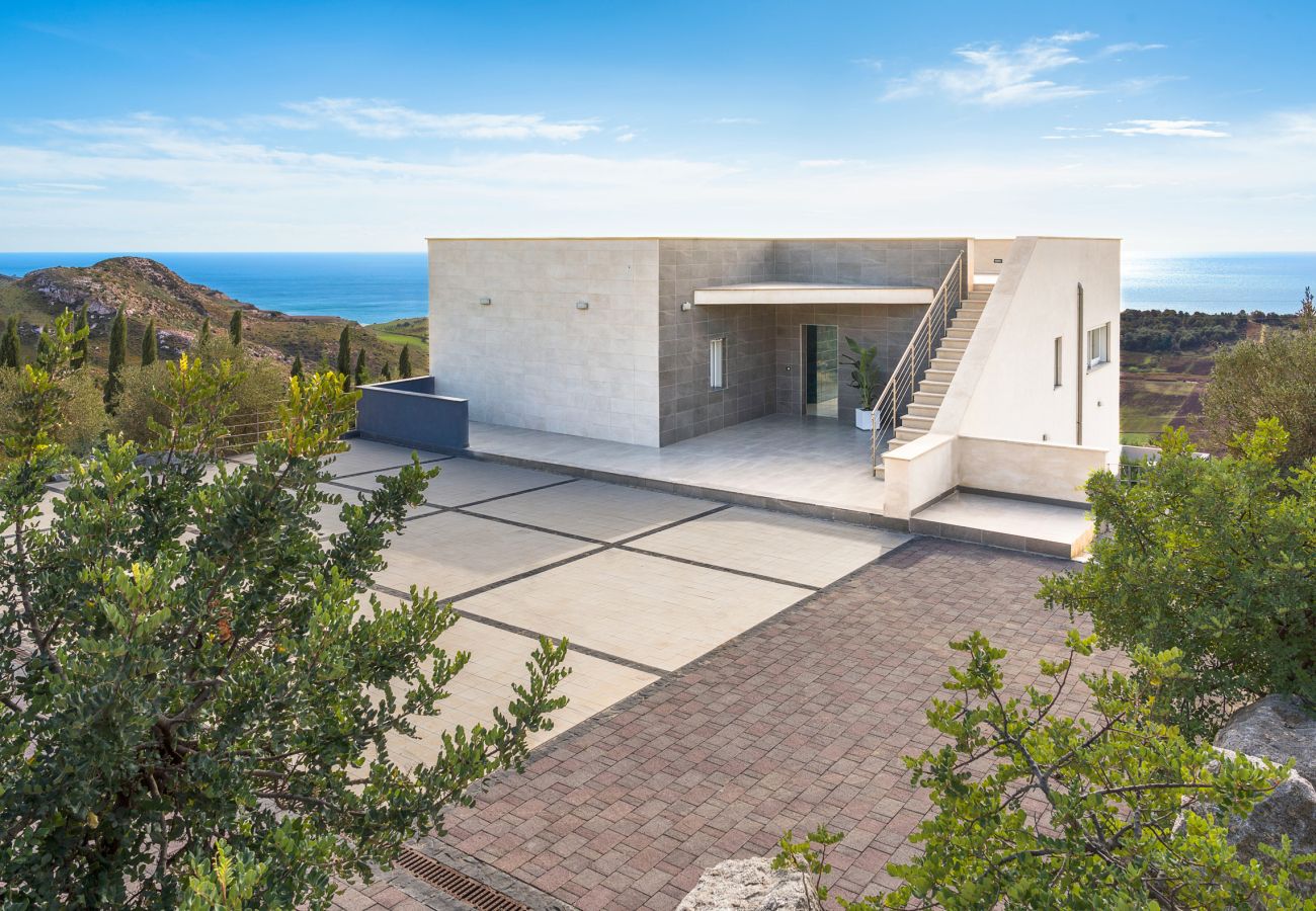 Villa in Siculiana - Great villa with pool and sea view