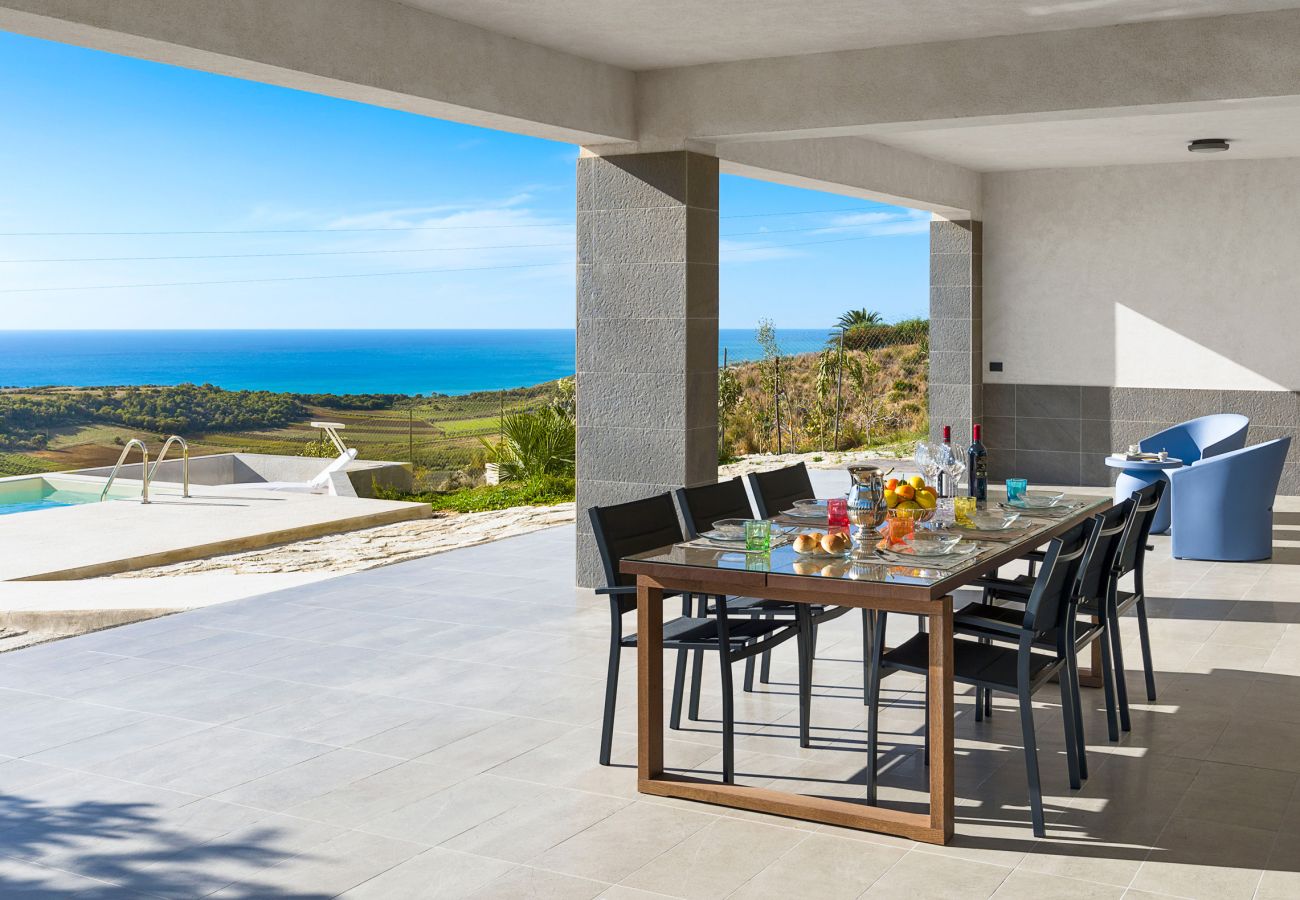 Villa in Siculiana - Great villa with pool and sea view