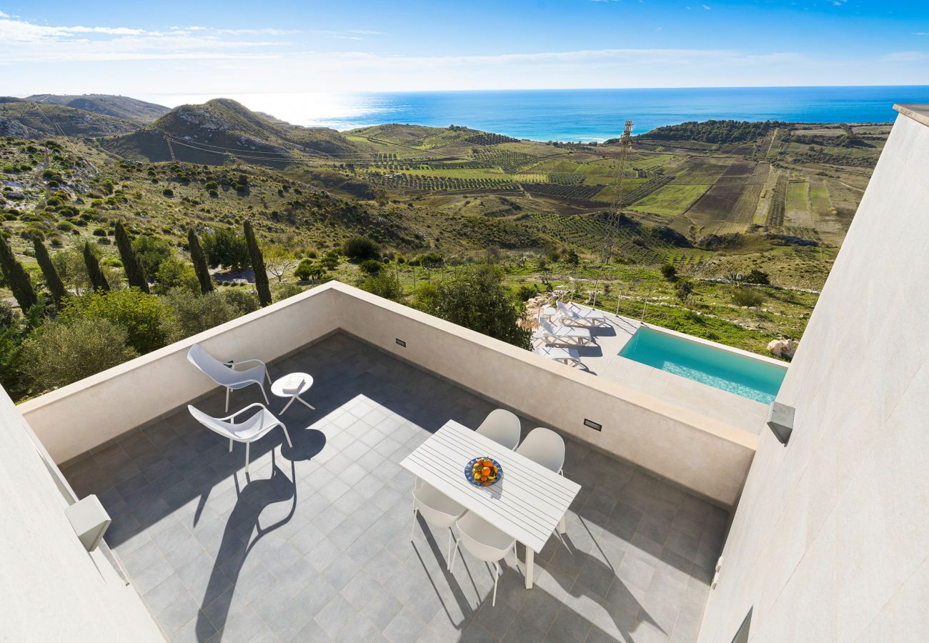 Villa in Siculiana - Great villa with pool and sea view
