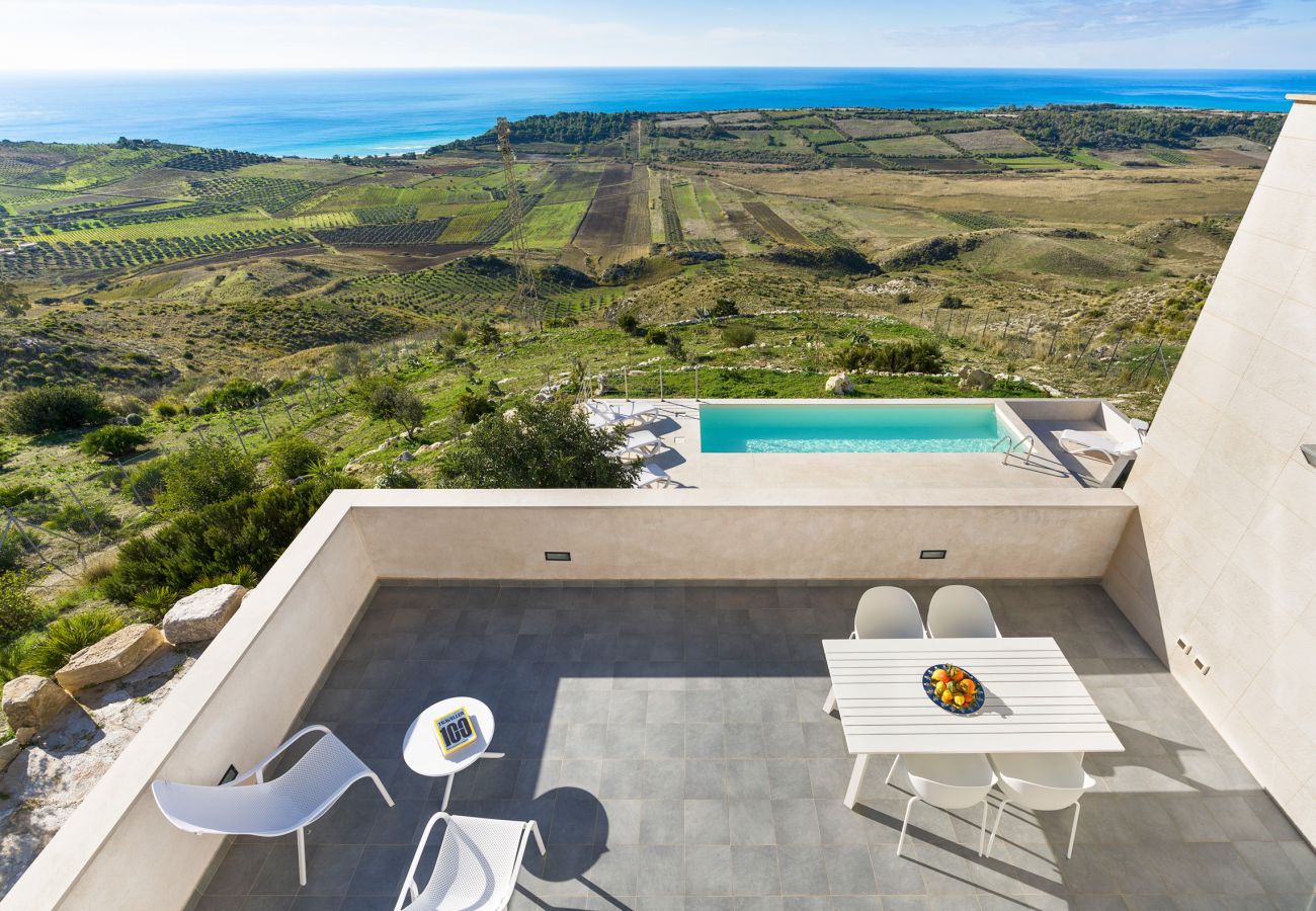 Villa in Siculiana - Great villa with pool and sea view
