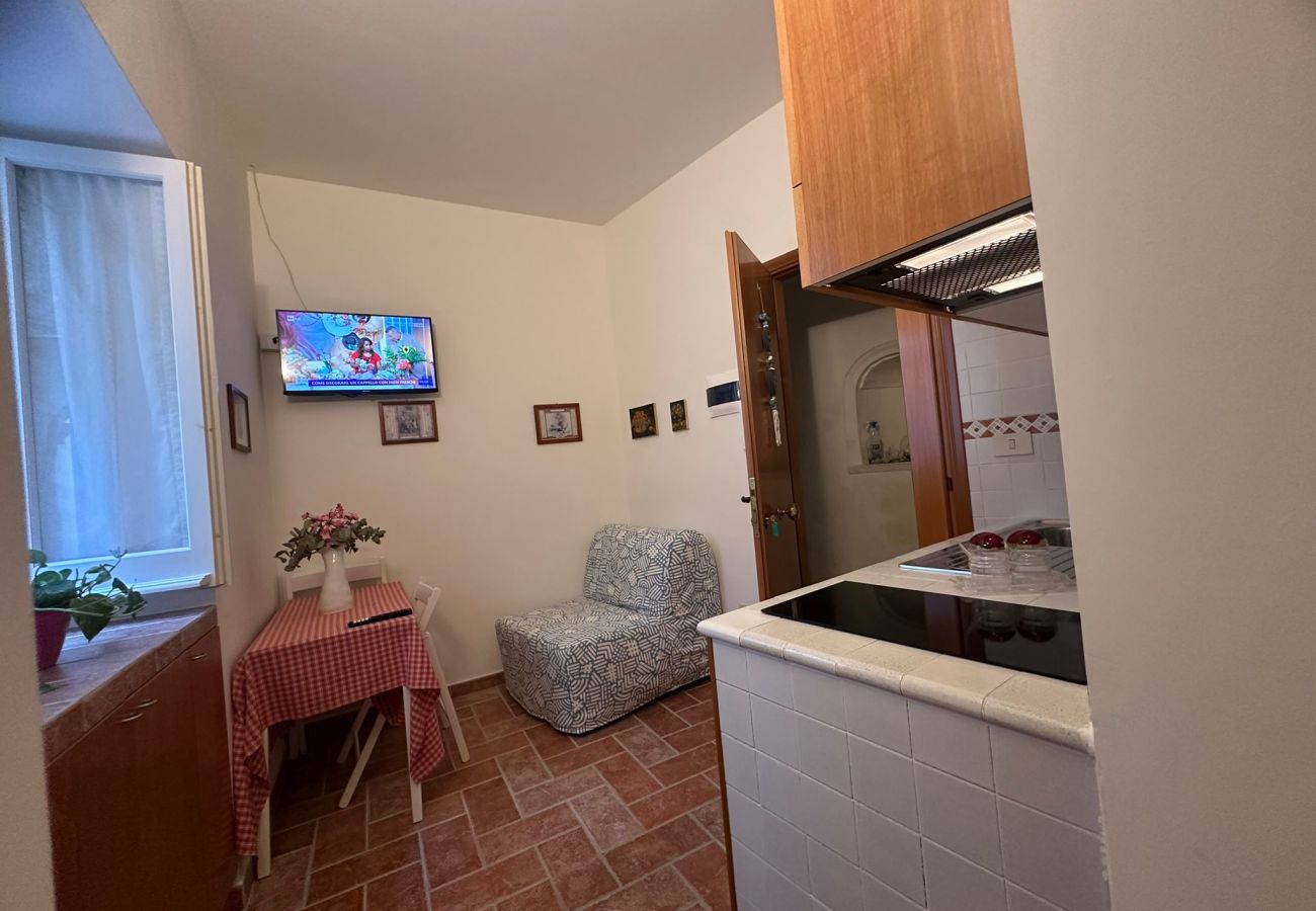 Apartment in Sperlonga - Charming historic alley home – holidaycasa tony