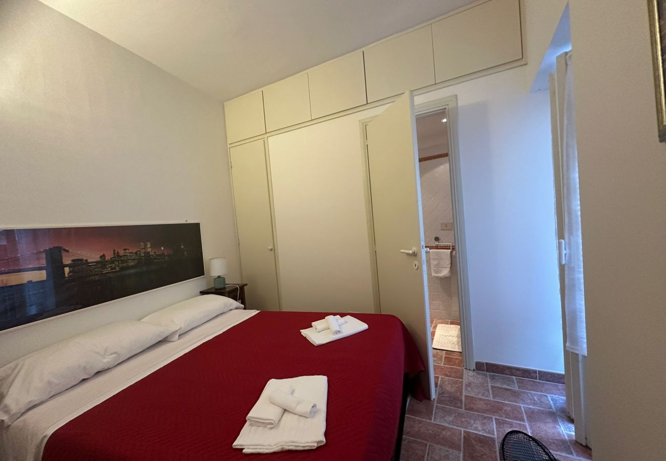 Apartment in Sperlonga - Charming historic alley home – holidaycasa tony