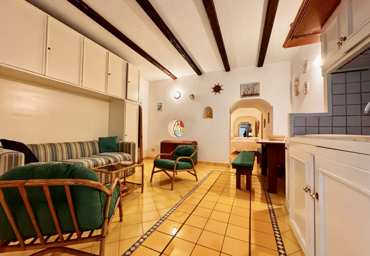 Apartment in Sperlonga - Typical house in the alleys