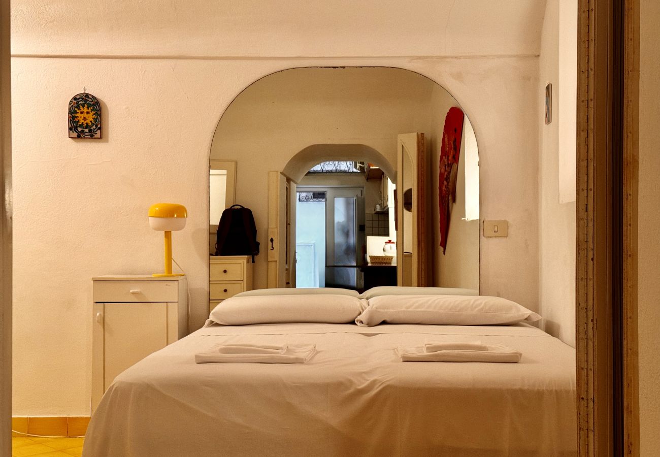 Apartment in Sperlonga - Typical house in the alleys