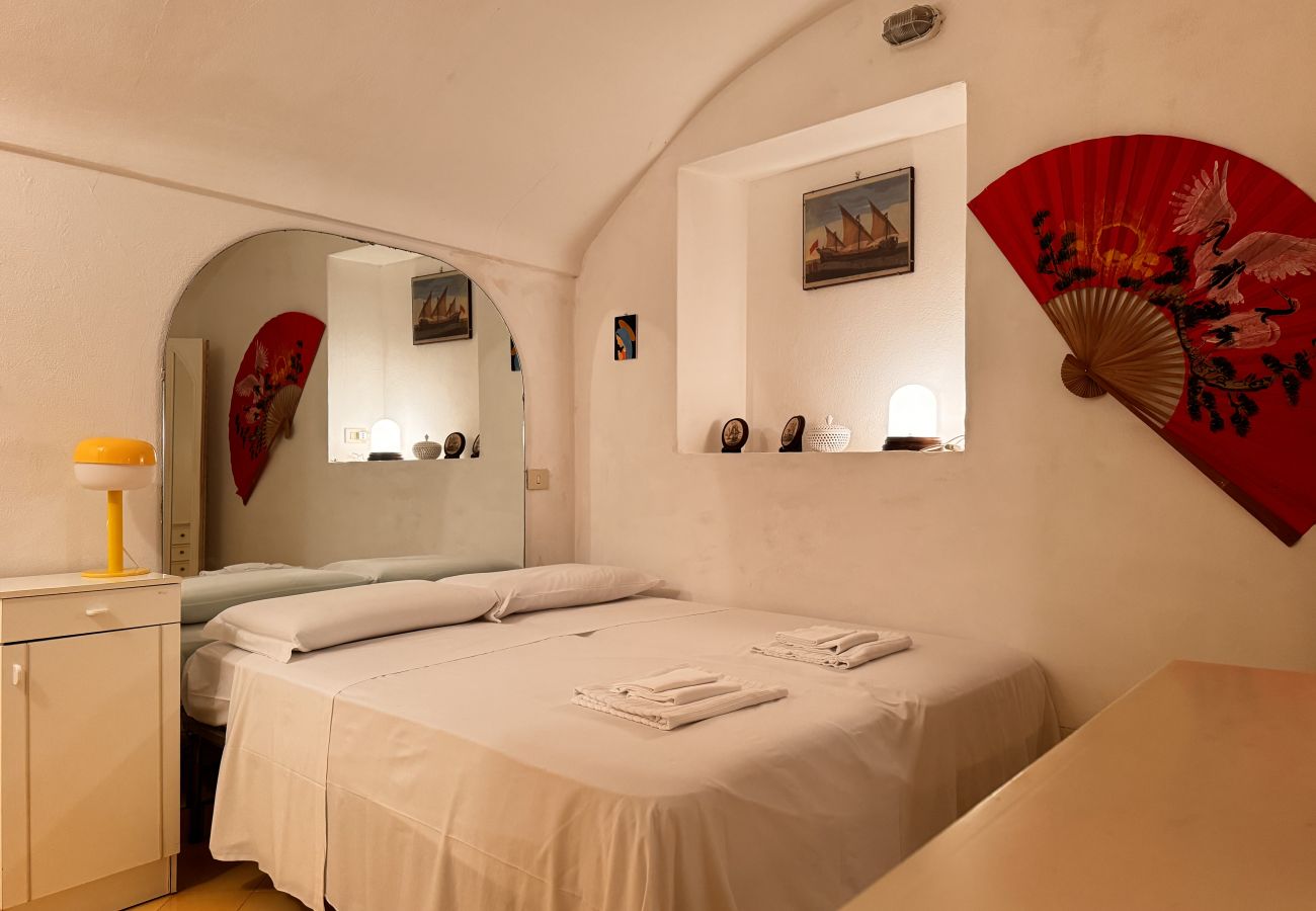 Apartment in Sperlonga - Typical house in the alleys