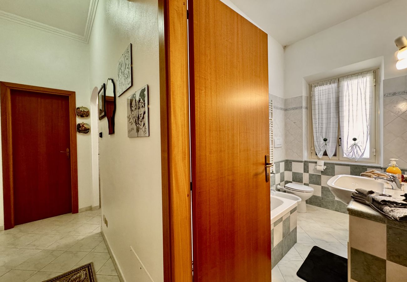 Apartment in Sperlonga - Comfortable apartment 100 mt from the beach 