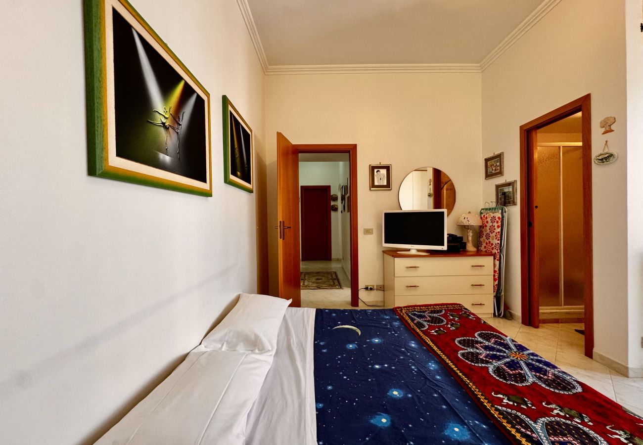 Apartment in Sperlonga - Comfortable apartment 100 mt from the beach 