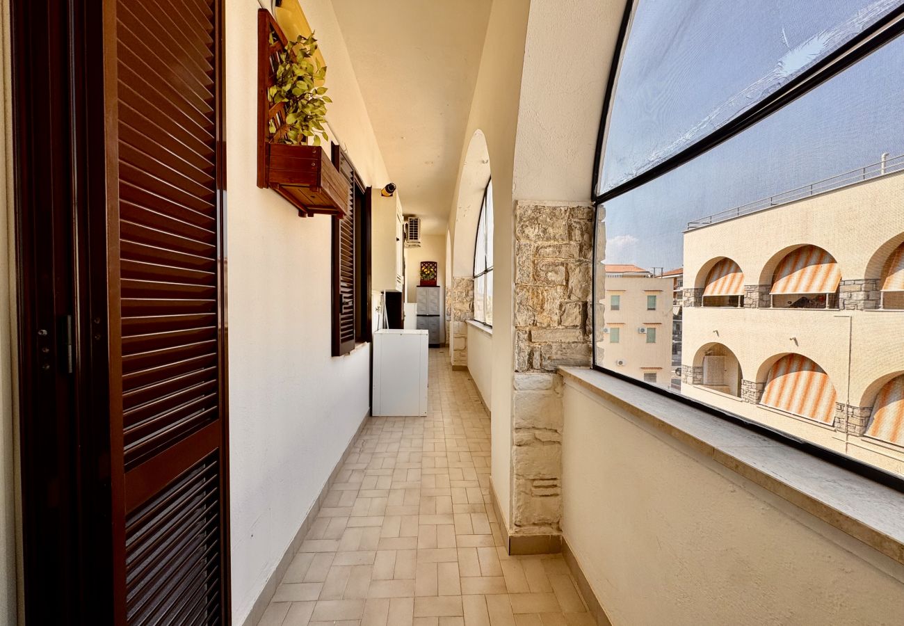 Apartment in Sperlonga - Comfortable apartment 100 mt from the beach 