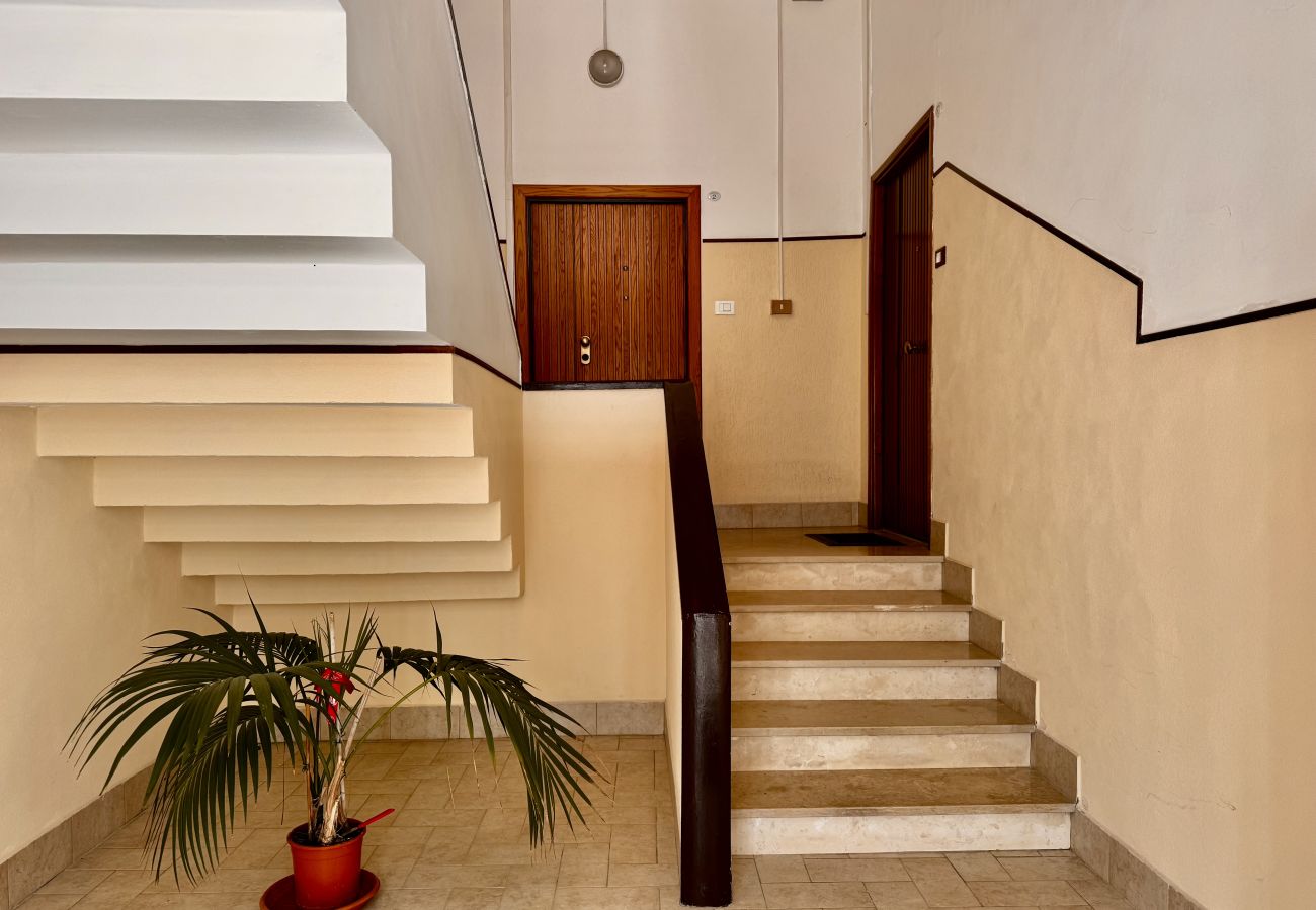 Apartment in Sperlonga - Comfortable apartment 100 mt from the beach 