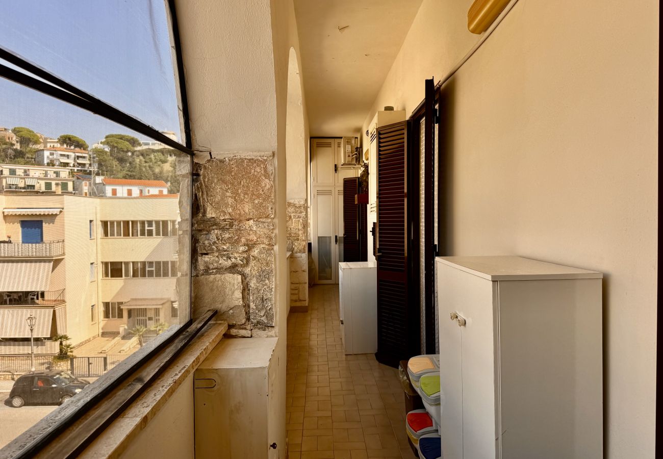 Apartment in Sperlonga - Comfortable apartment 100 mt from the beach 