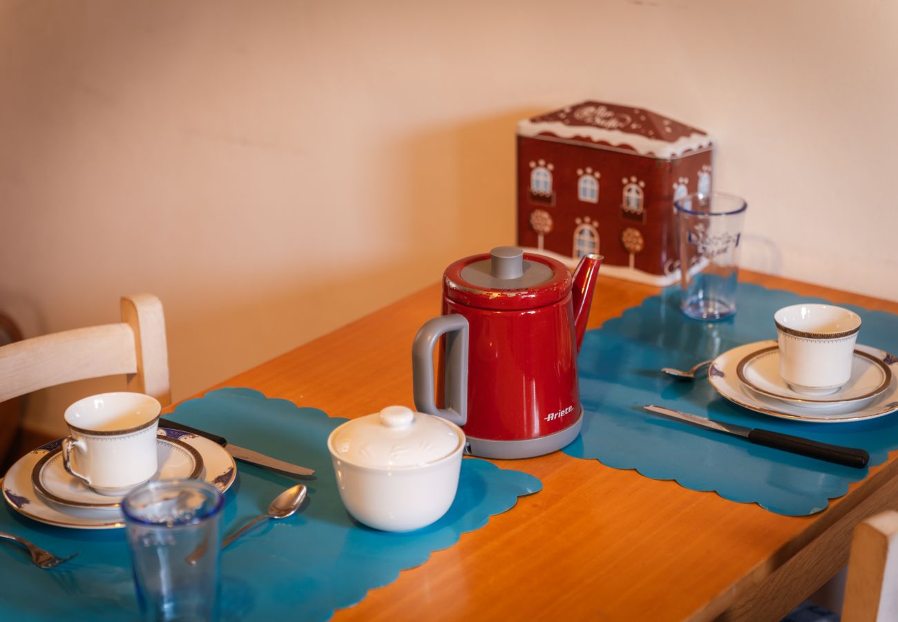 Apartment in Sperlonga - Casa IDIA – Life in the old town alleys with comfort and light