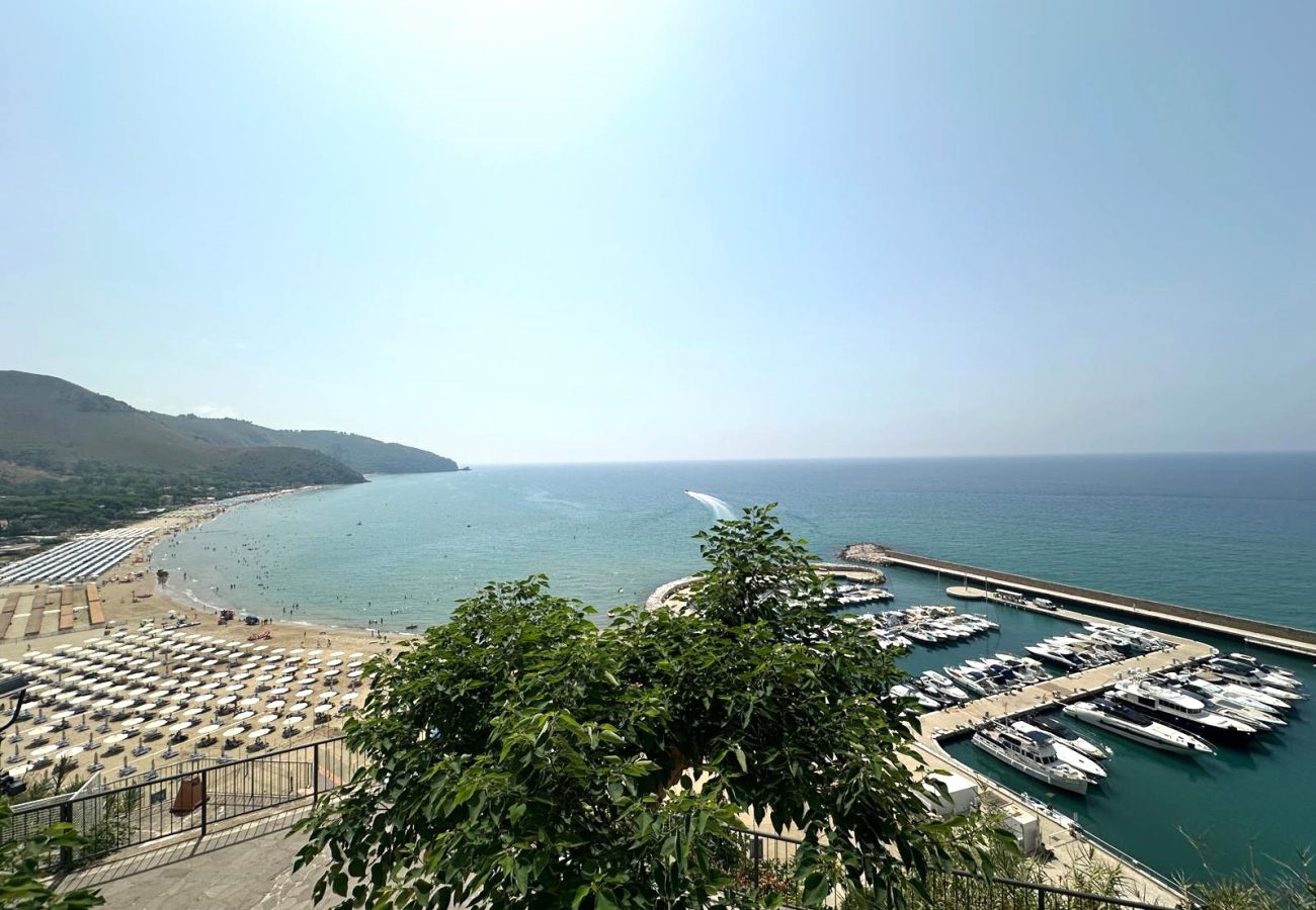 Apartment in Sperlonga - Fantastic apartment with terrace