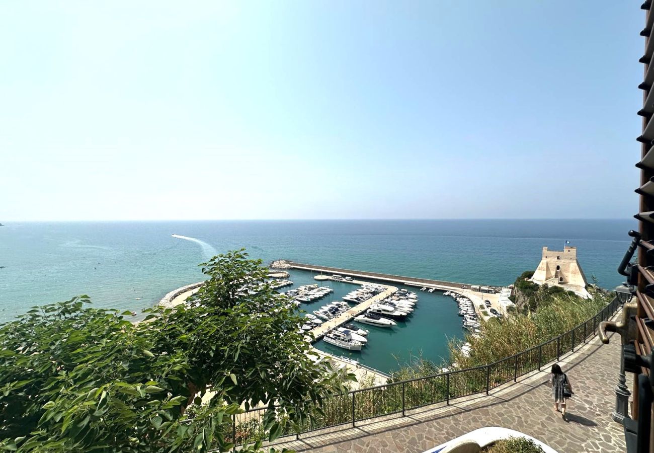 Apartment in Sperlonga - Fantastic apartment with terrace