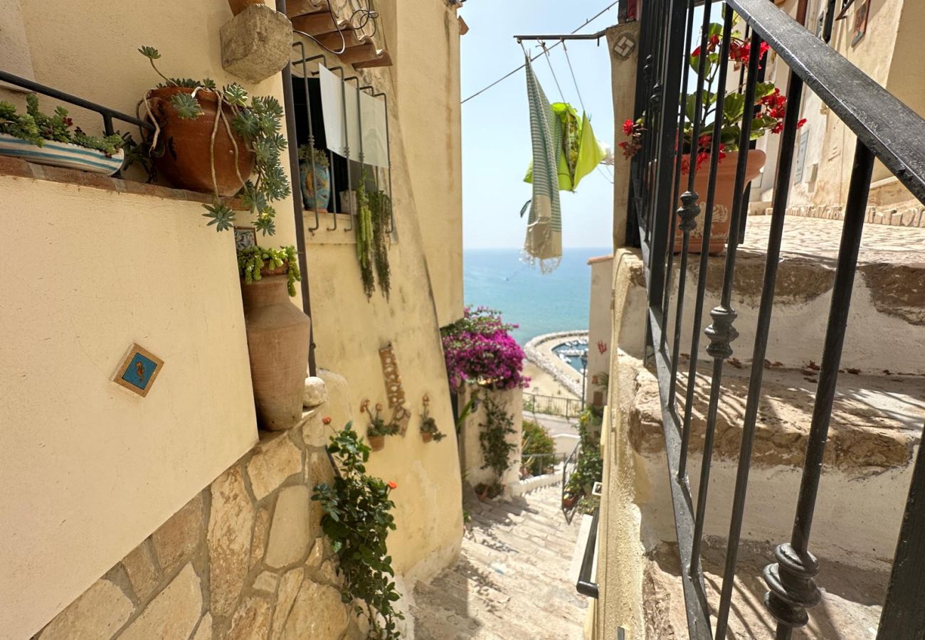 Apartment in Sperlonga - Fantastic apartment with terrace