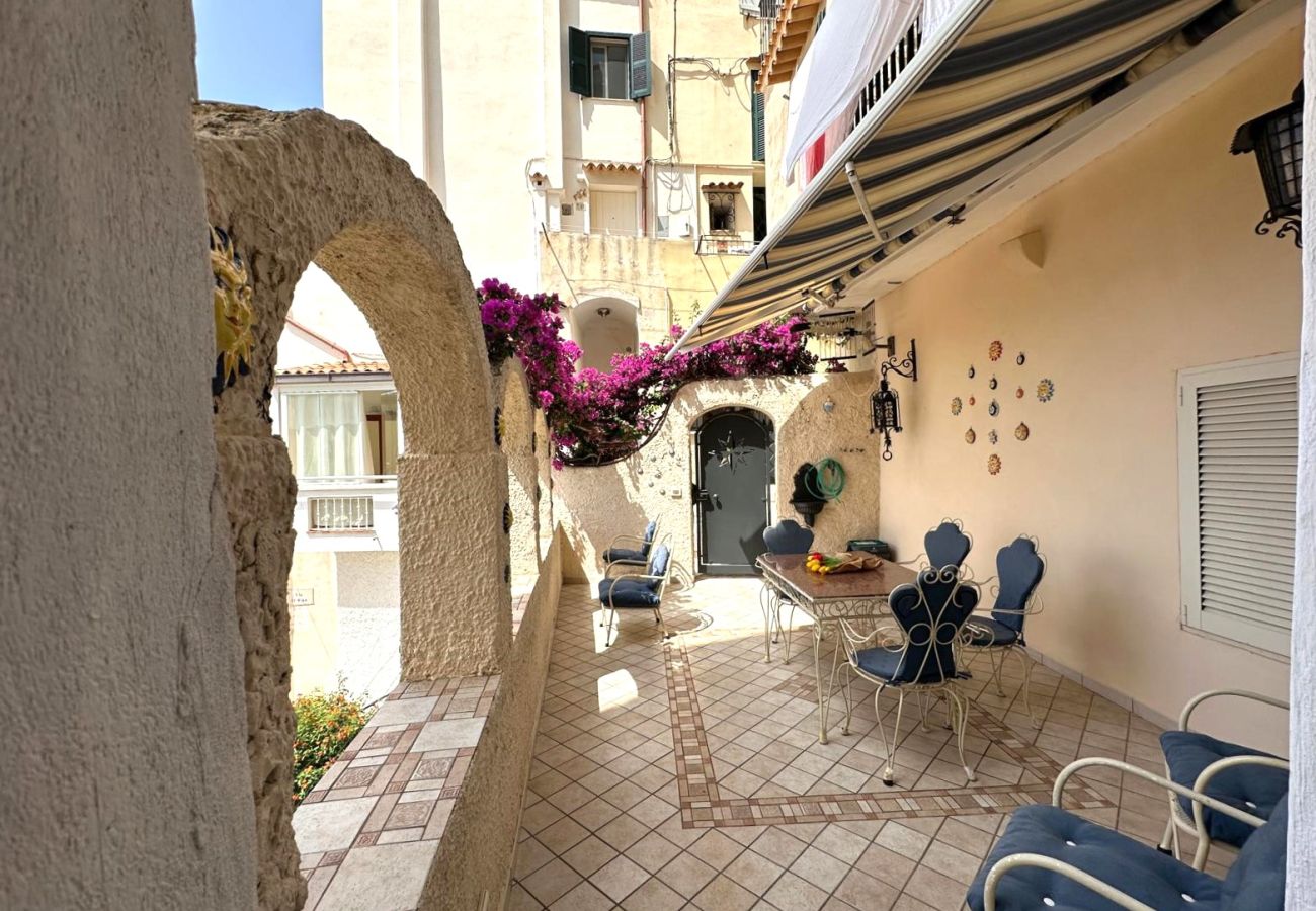 Apartment in Sperlonga - Fantastic apartment with terrace