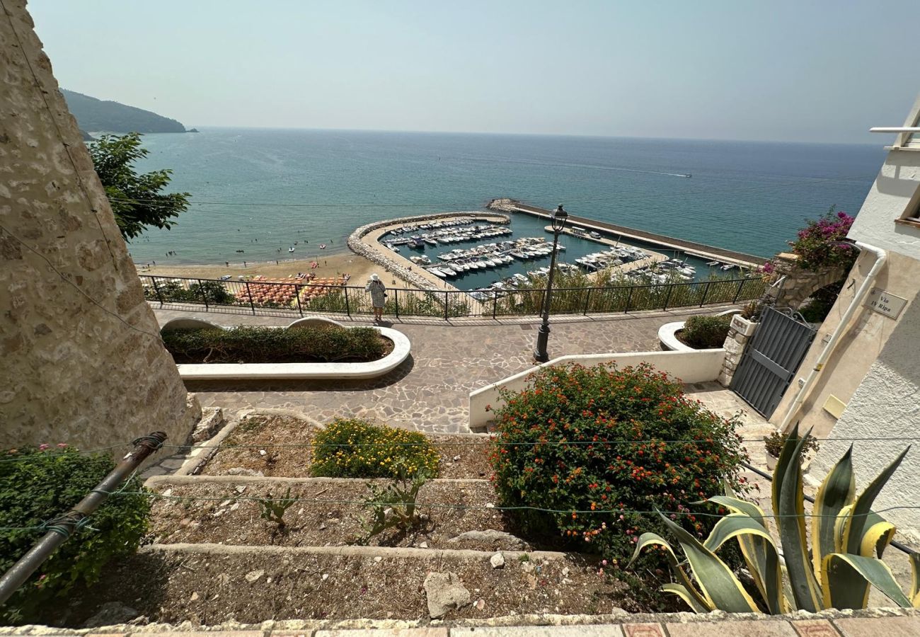 Apartment in Sperlonga - Fantastic apartment with terrace