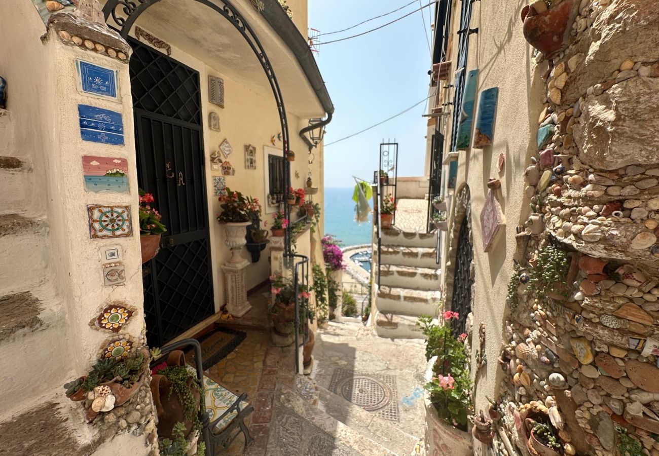 Apartment in Sperlonga - Fantastic apartment with terrace