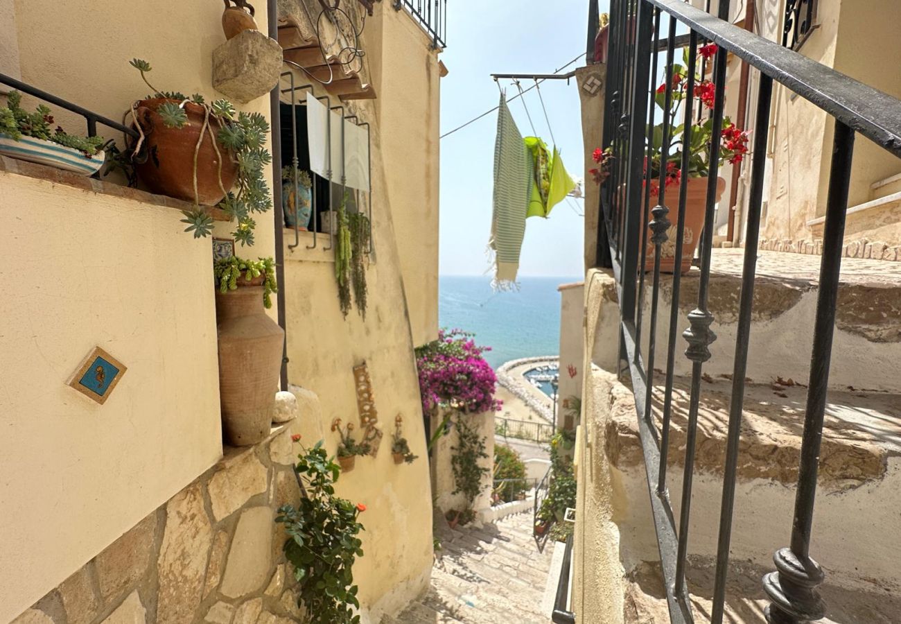 Apartment in Sperlonga - Fantastic apartment with terrace