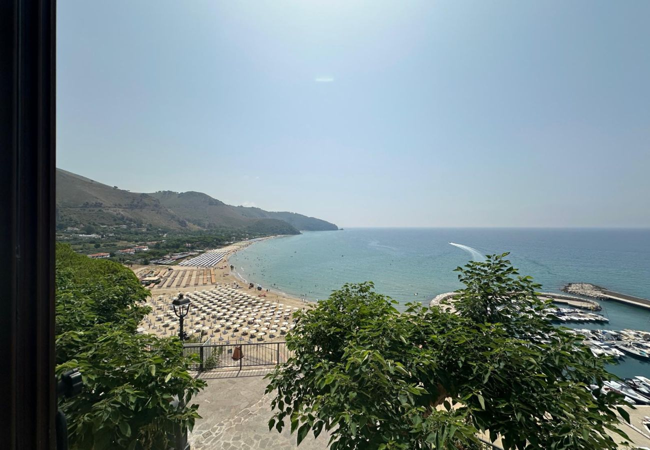 Apartment in Sperlonga - Fantastic apartment with terrace
