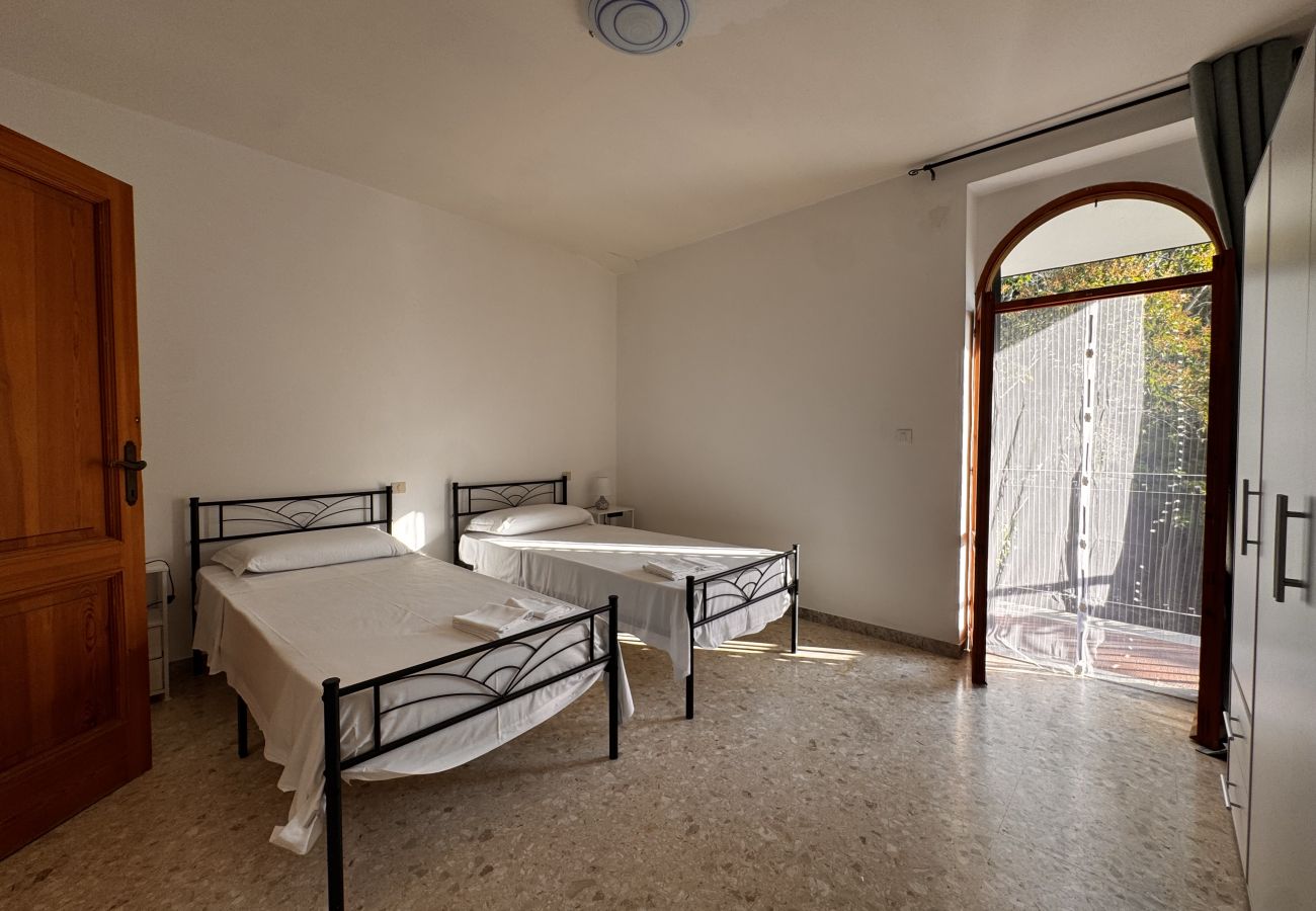 Apartment in Sperlonga - Casa vista mare sul mare 