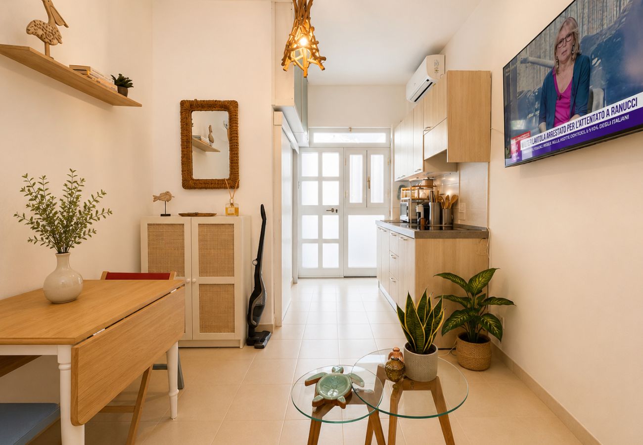 Apartment in Sperlonga - Simple. Stylish. Close to the sea.
